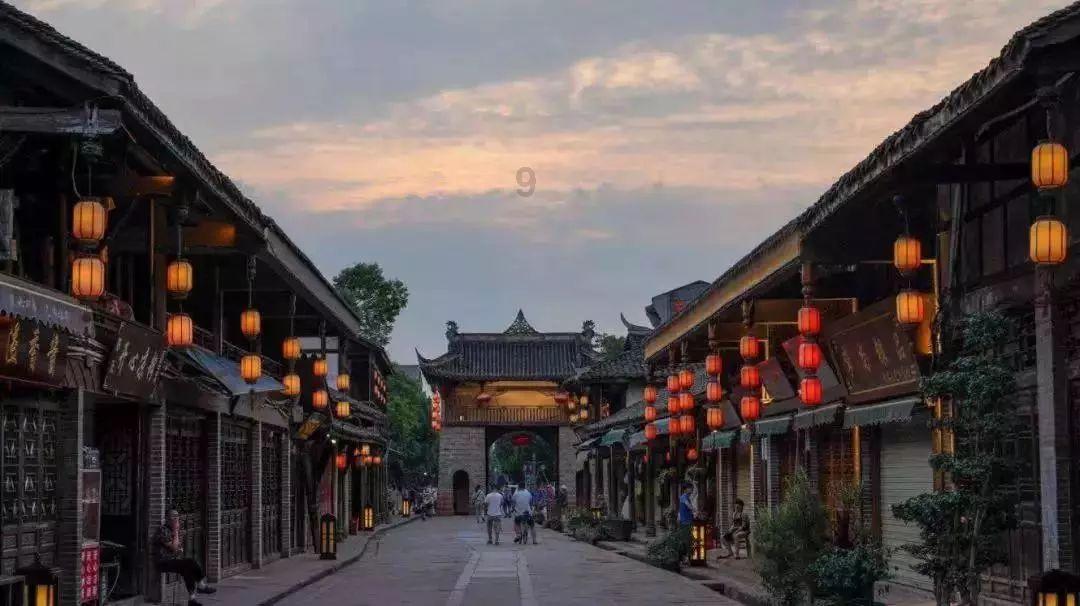 逃离变色龙森林
